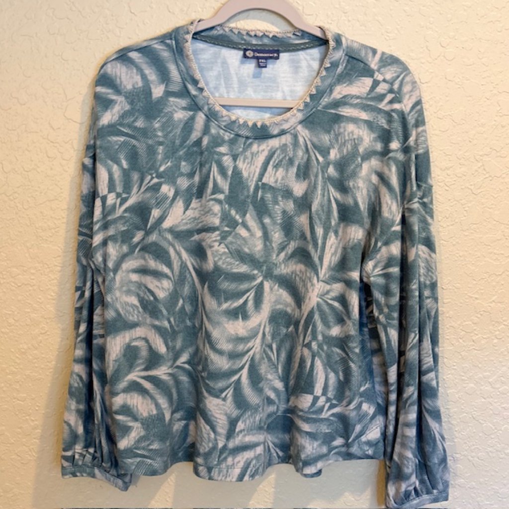 Democracy Womens Pxl Pullover Shirt Long Sleeve Embroidered Neckline Relaxed Nwt — image 2 of 8